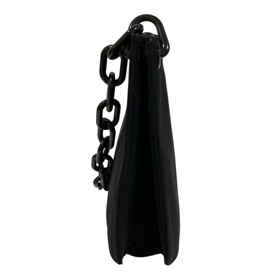 PRADA（プラダ） 美品 トライアングルロゴプレート ナイロン