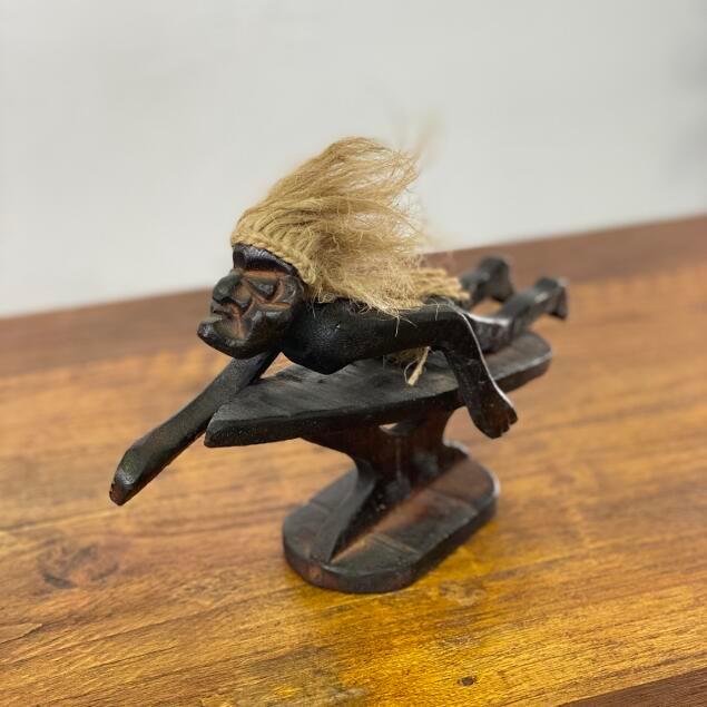 イリヤ原人 木彫り オブジェ サーフィン A 置物 人形 インテリア