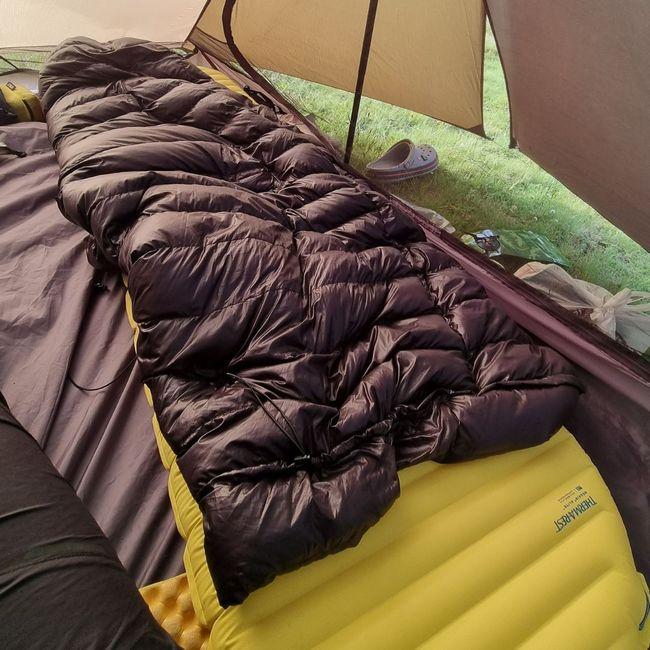 ライトウェイ LITEWAY SLEEPER QUILT 870+ FP 10D / -2℃ シュラフ 寝袋