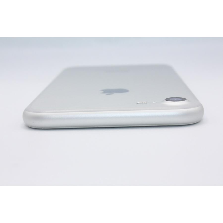 iPhone 7 iPhone7 32GB SIMロック解除済み シルバー Bランク