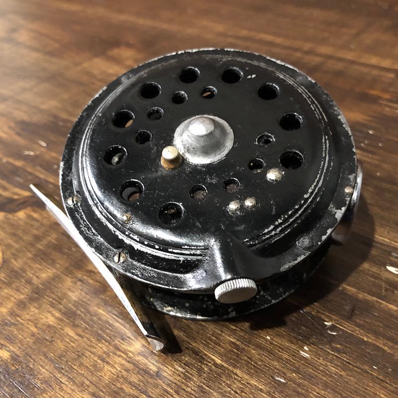 PFLUEGER Pflueger Early Medalist 1494 Round Line Guard Vintage Fly