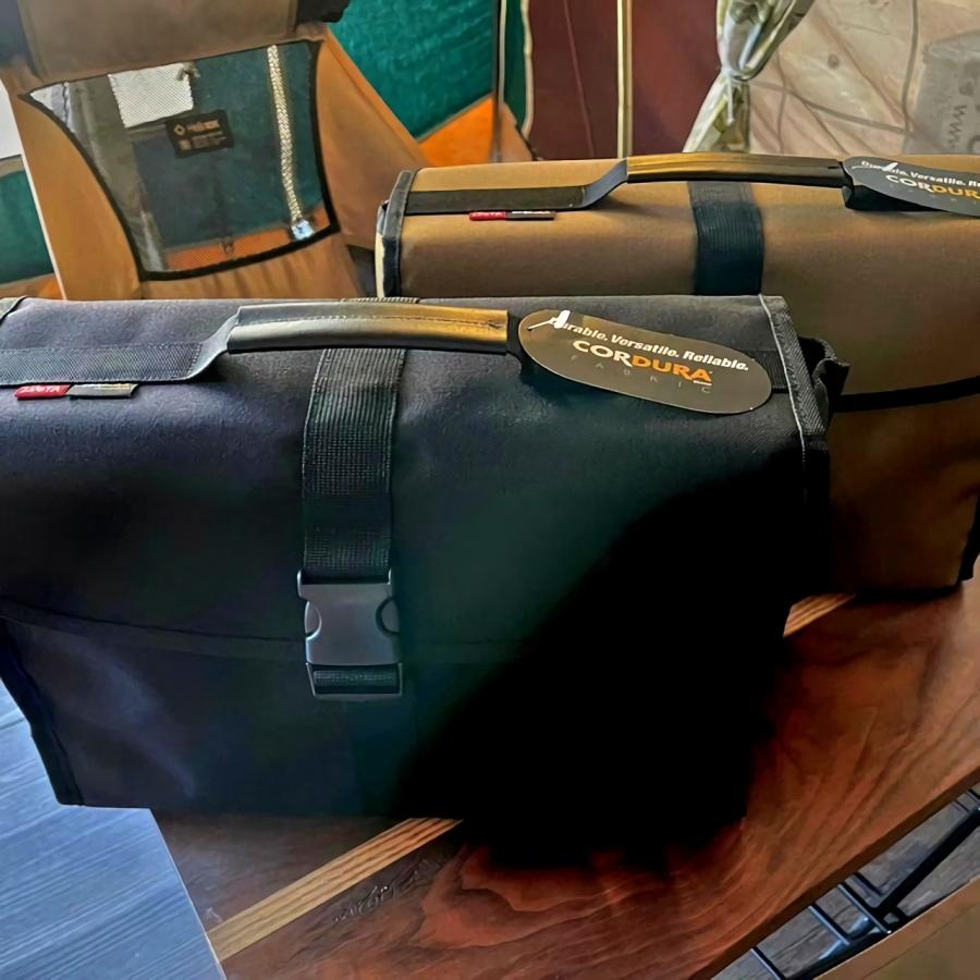 INOTA ブラックデザイン アイアンプレート 収納 防水 バッグ