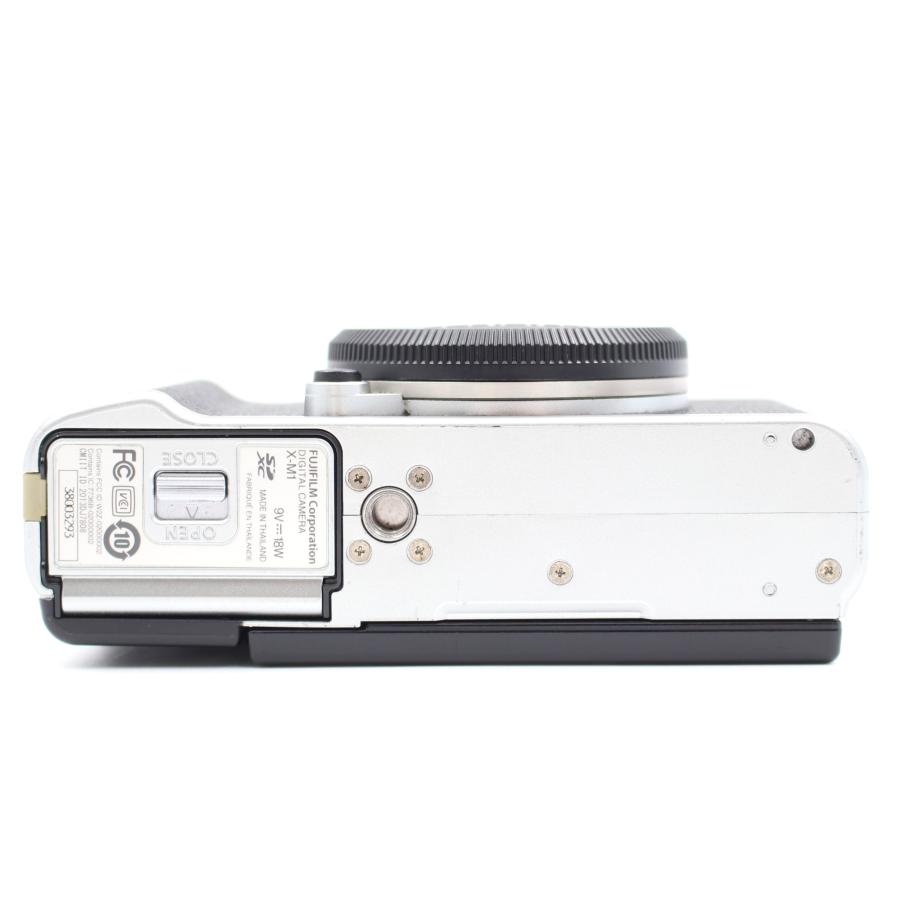 FUJIFILM（フジフイルム） FUJIFILM X-M1 ボディ シルバー ミラーレス