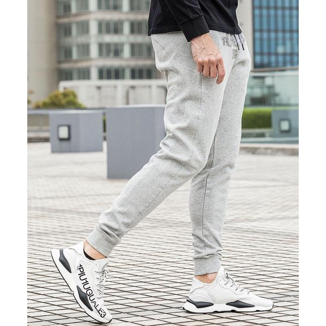 1PIU1UGUALE3 RELAX ウノピゥウノウグァーレトレ リラックス