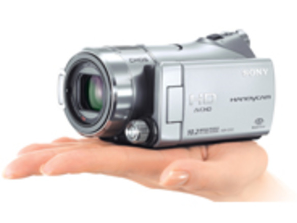 ソニー、「ハンディカム」にスマイルシャッターを初搭載--顔検出機能を
