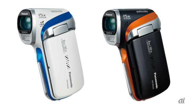 パナソニック、片手で撮れるタテ型スタイルのビデオカメラ--防水モデル