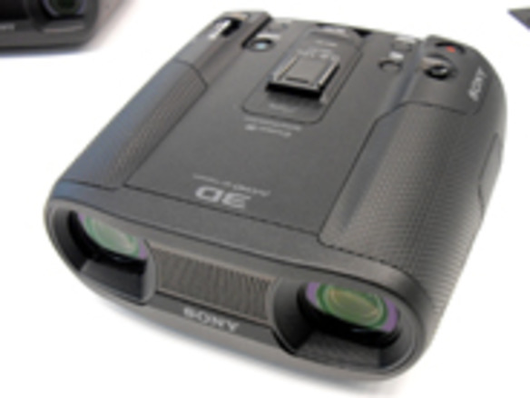 ソニー、録画ができるデジタル双眼鏡が小型軽量になって登場 - CNET Japan