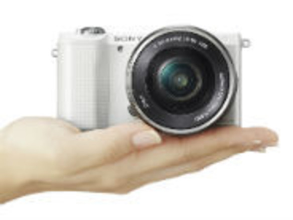 ソニー、ミラーレス一眼「α5000」を発表--2010万画素でWi-Fi内蔵