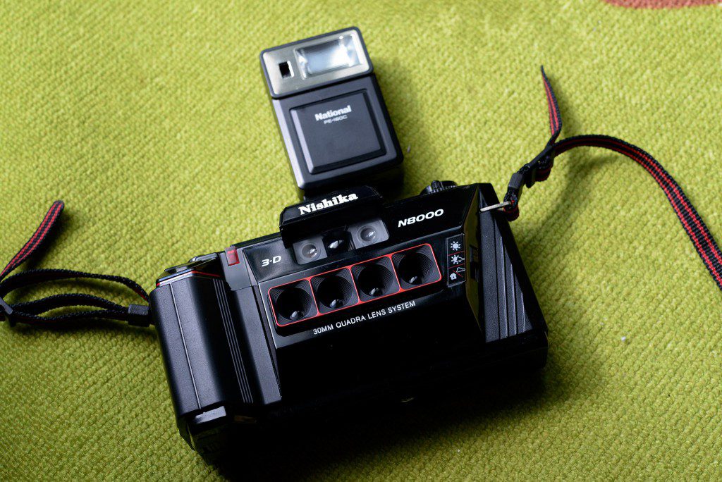 4眼ステレオカメラ「Nishika N8000」でアニメーションGIFを