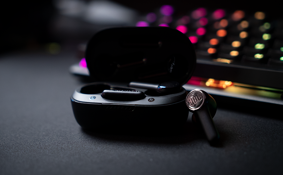 JBL Quantum TWS | ハイブリッドノイズキャンセリング搭載ゲーミング