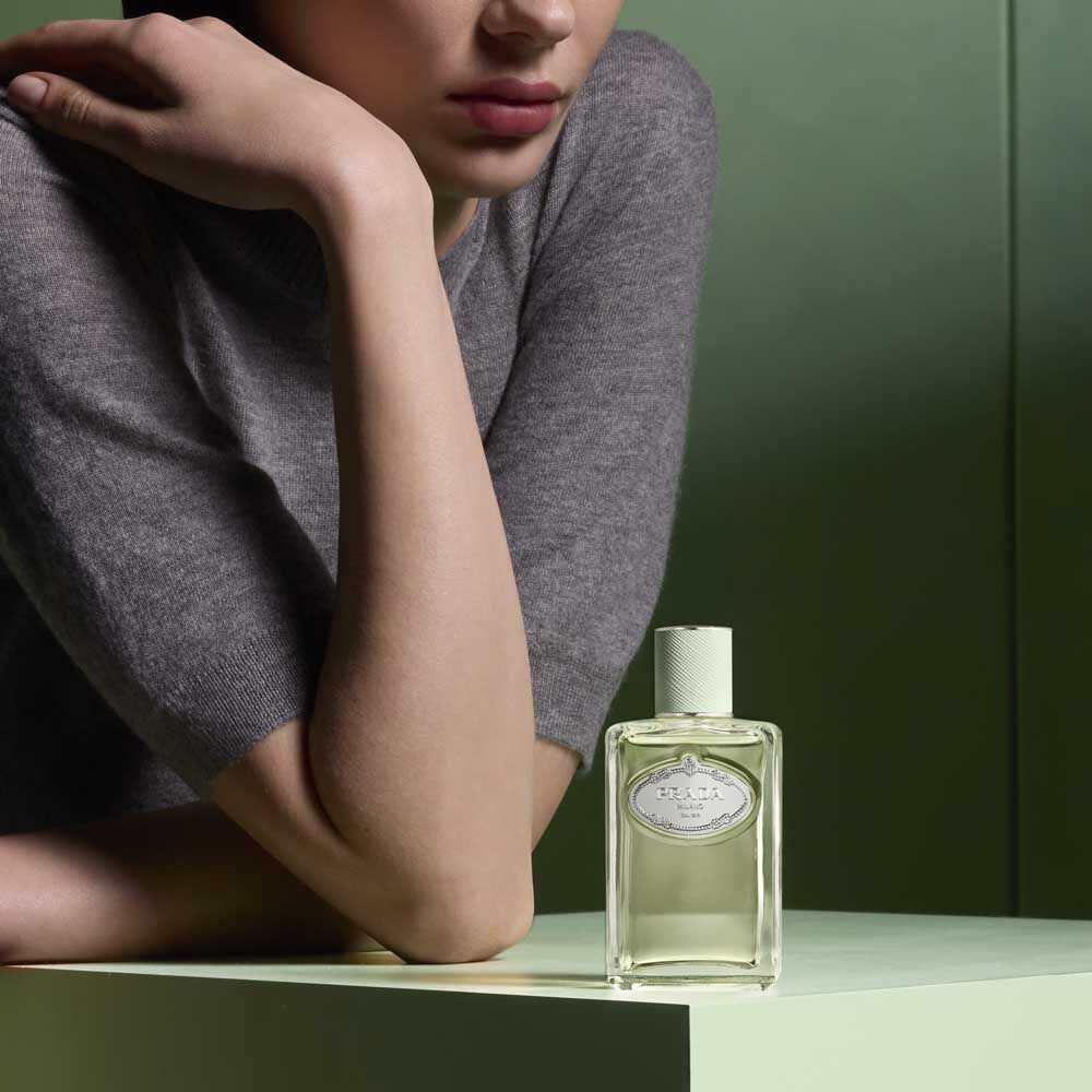 インフュージョン ドゥ プラダ イリス オーデパルファム｜プラダ