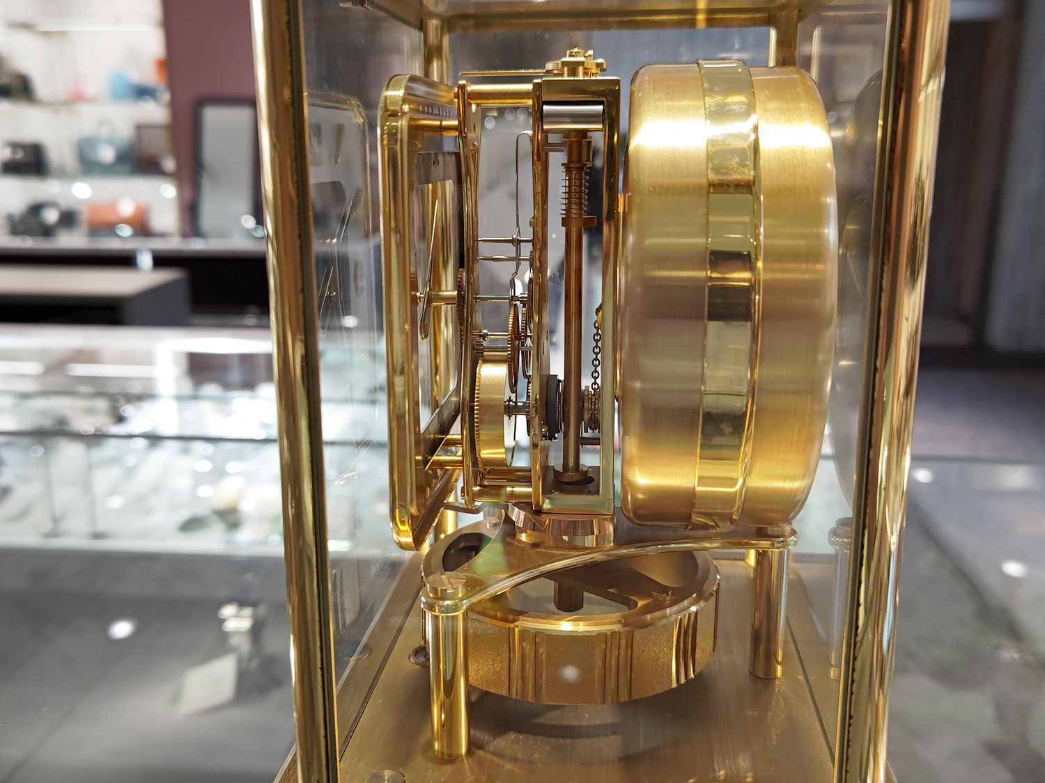 ジャガールクルトの高級置時計 アトモス・クロック販売中！ Jaeger