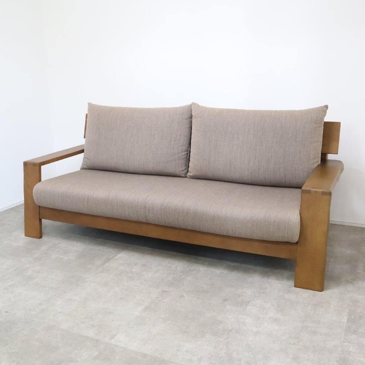 飛騨産業 キツツキマーク「木かげ」シリーズ 3人掛けソファ（廃盤）を