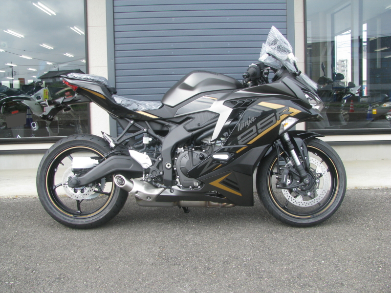 新車 カワサキ Ninja ZX－25R SE グレー／ブラック | 川口輪業