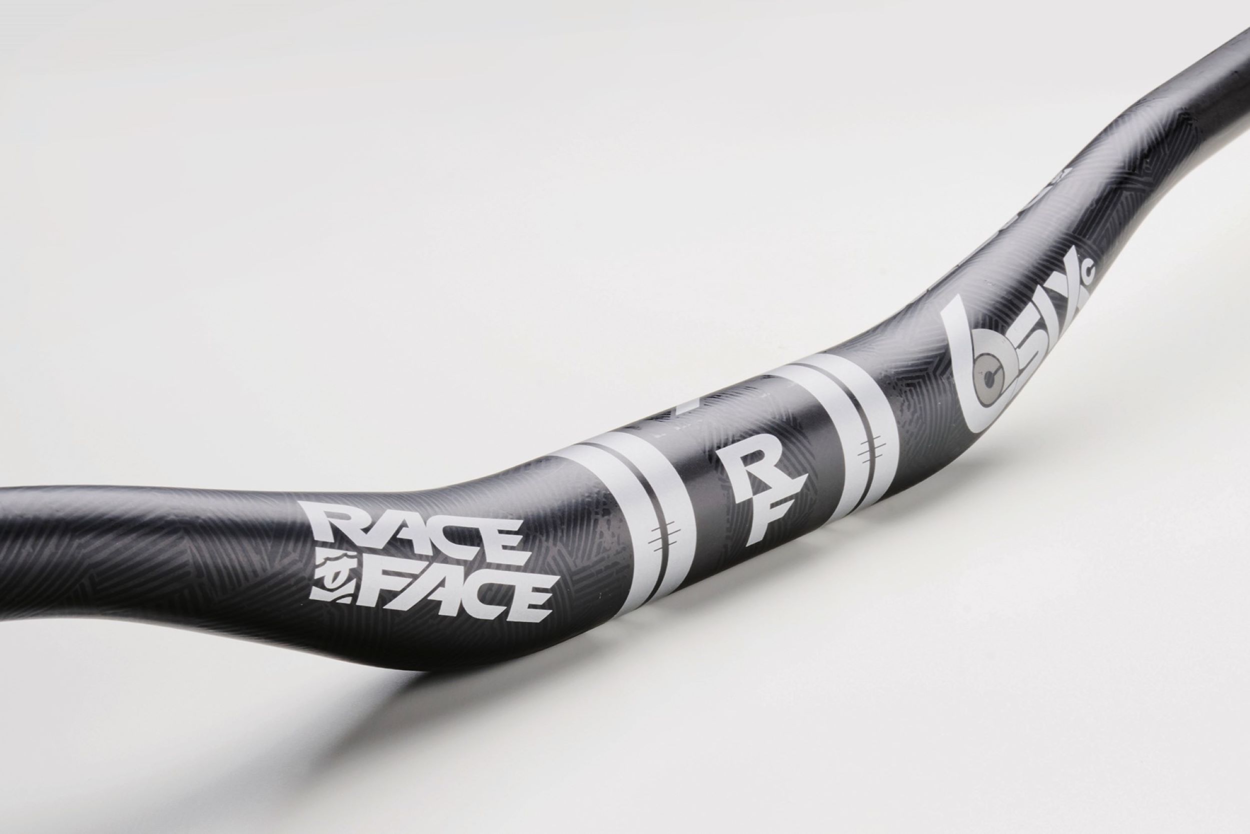 Race Face SixC handlebar review - MBR