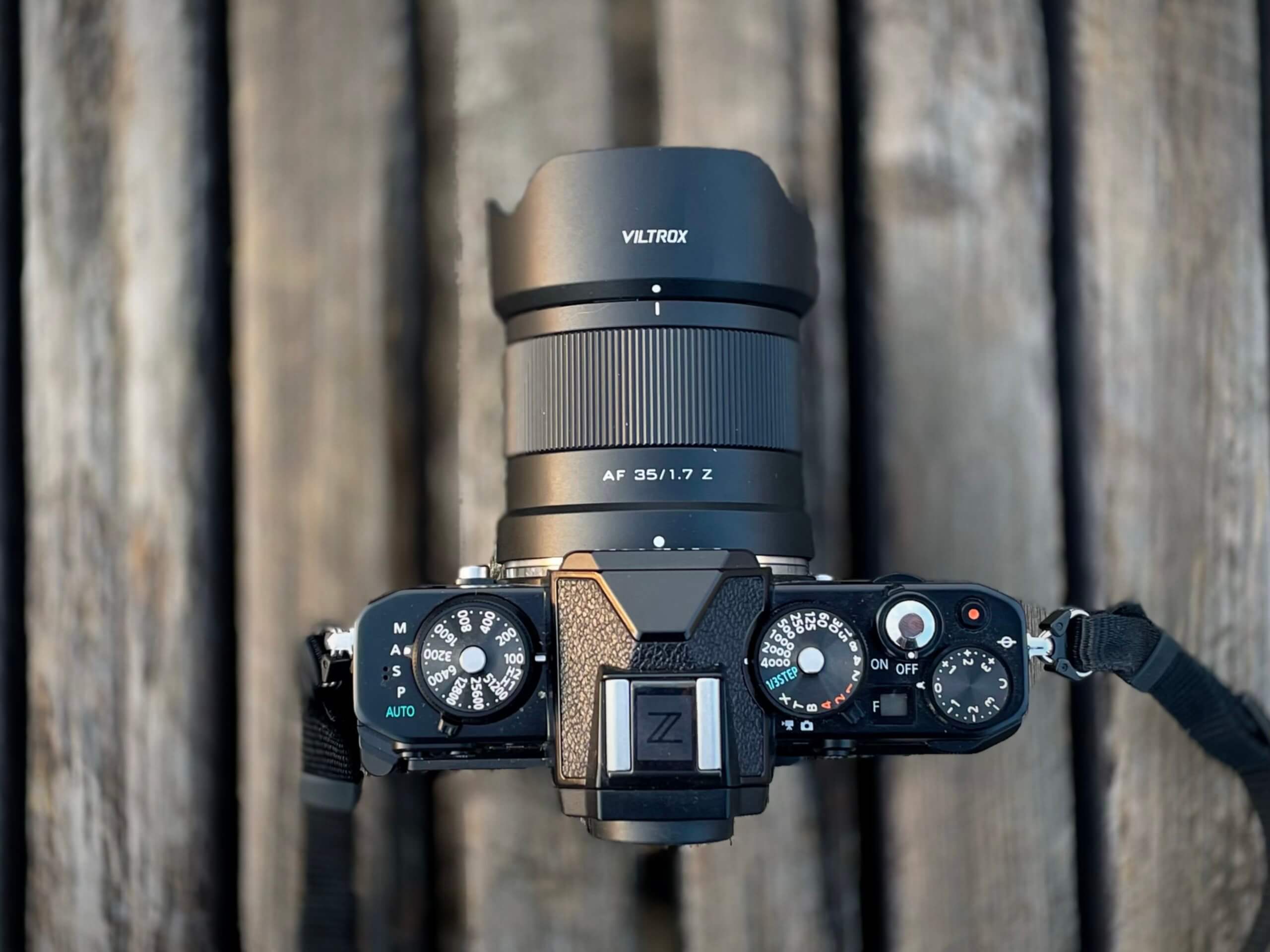 軽量コンパクトな新AFレンズ〈VILTROX AF 35mm f1.7〉をNikon Z fcで