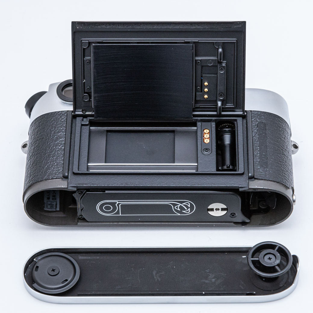 Leica M6 パンダ – ねりま中古カメラきつね堂