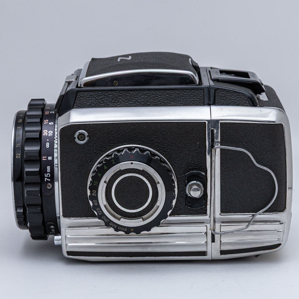 Zenza Bronica S2, NIKKOR-P 75mm F2.8, 6x6フィルムホルダー – ねりま
