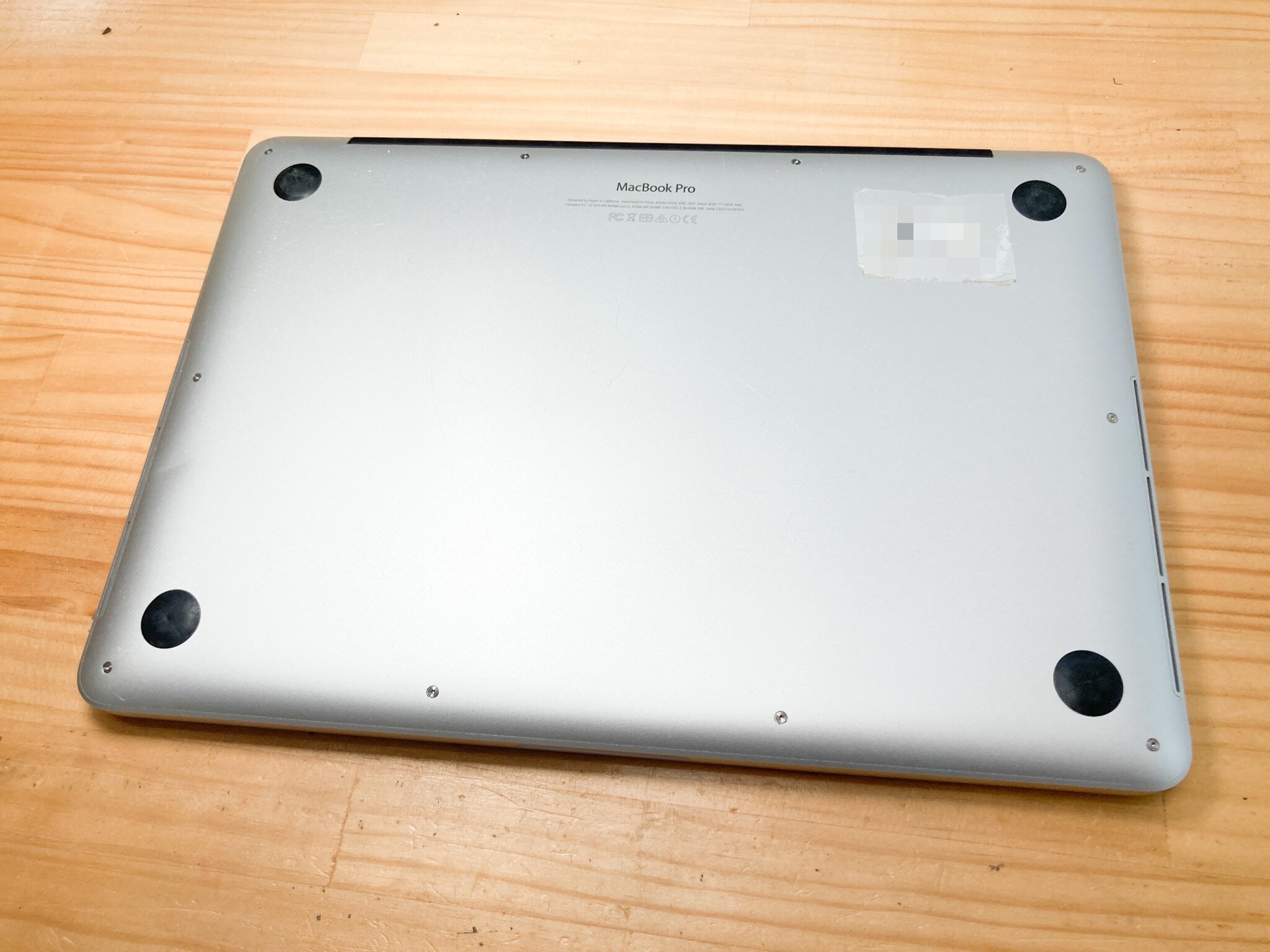 修理に出していたMacBookProがほぼ新品になって帰ってきました