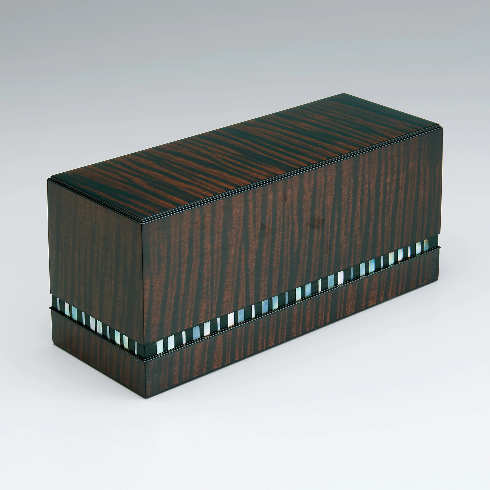 螺鈿象嵌楓拭漆箱(戸田 純一)｜ギャラリージャパン