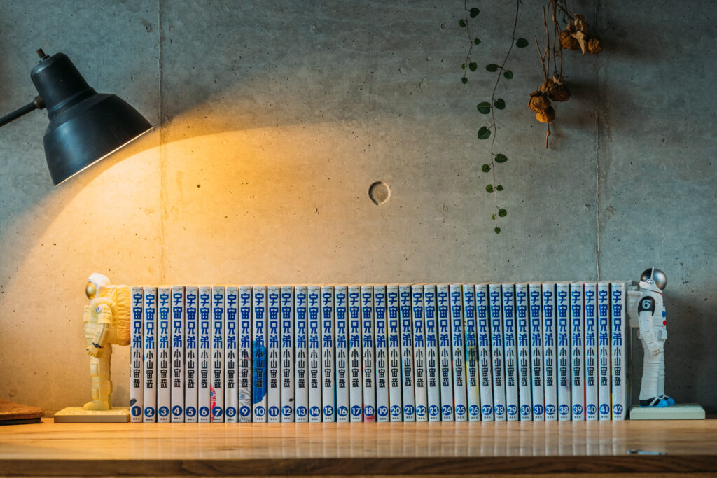 予約開始＆売り切れ次第終了！！『宇宙兄弟』43巻記念セット｜『宇宙