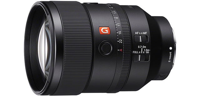 最小焦点距離 0.7m 最大倍率0.25x 、高い解像力ととろけるようなボケ味