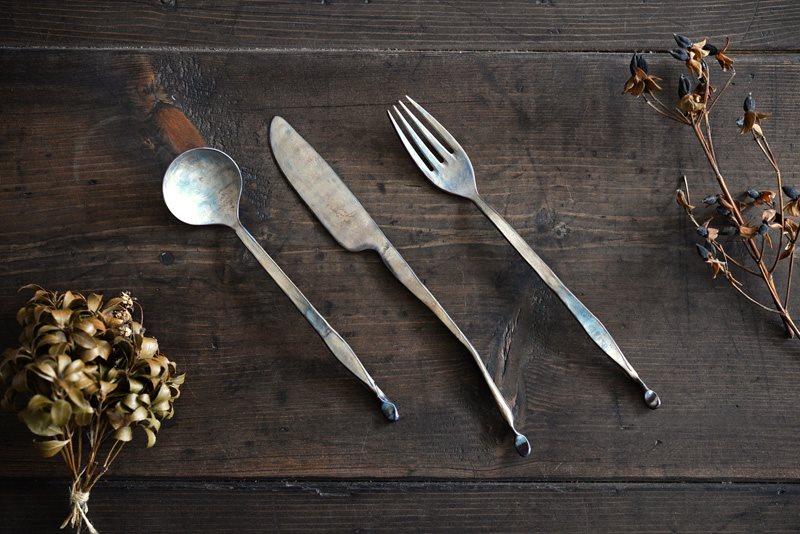 金属のプレートでサンドイッチのワンプレート朝ごはん | 暮らしと