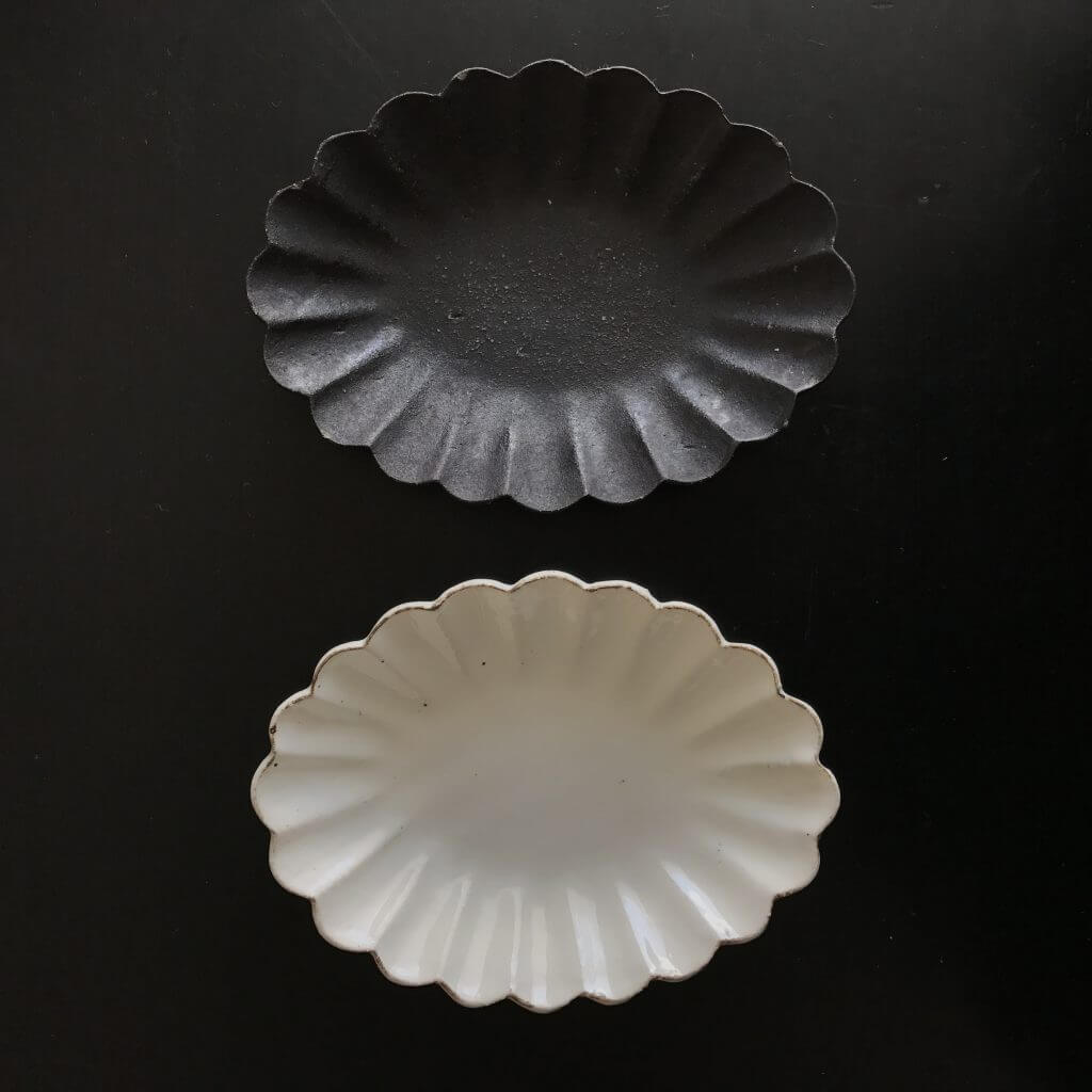 高島大樹さんの粉引の輪花 | LEE