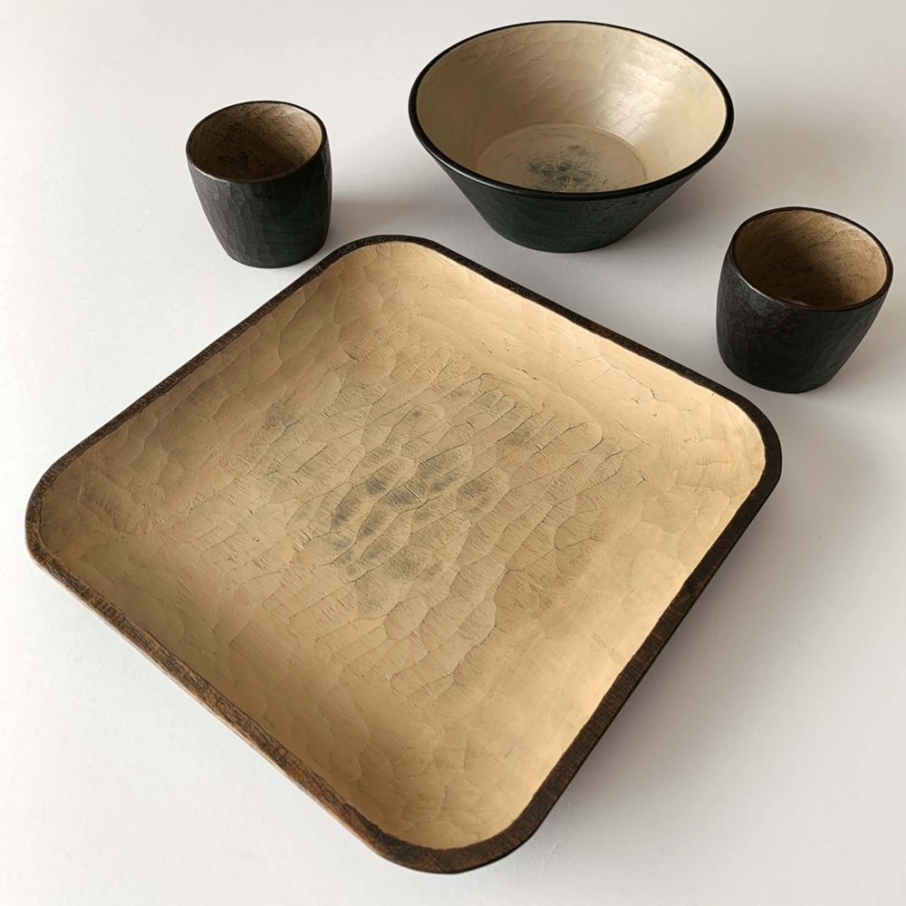 三谷龍二さん作の白漆の木工作品。ミナペルホネン新店「エラヴァⅡ」に