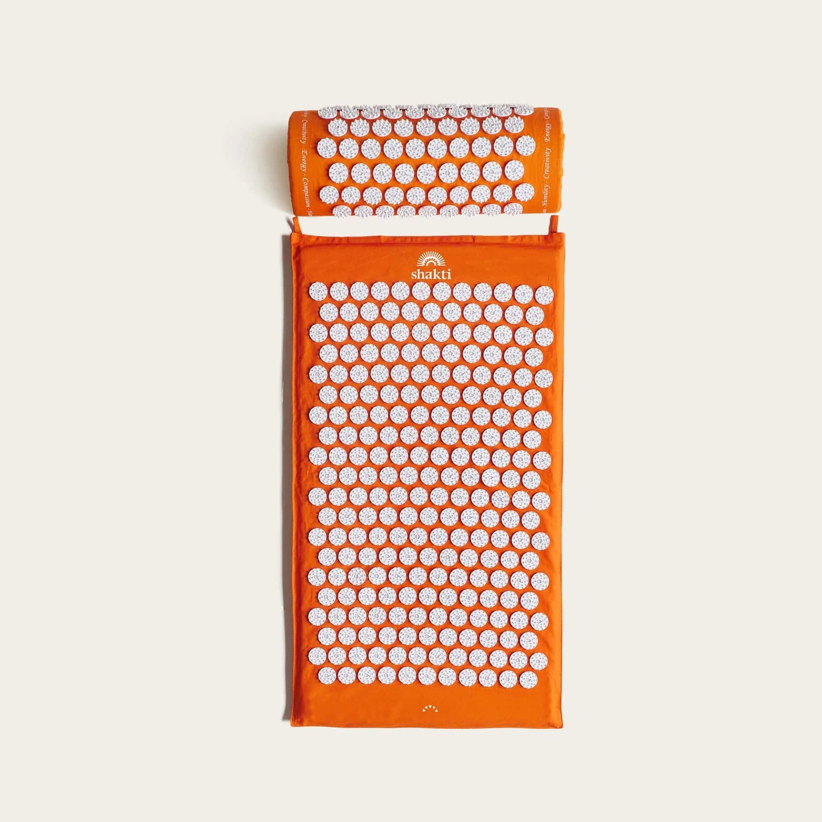 話題の「シャクティマット」とは？実際に購入した4人が効果や痛みを