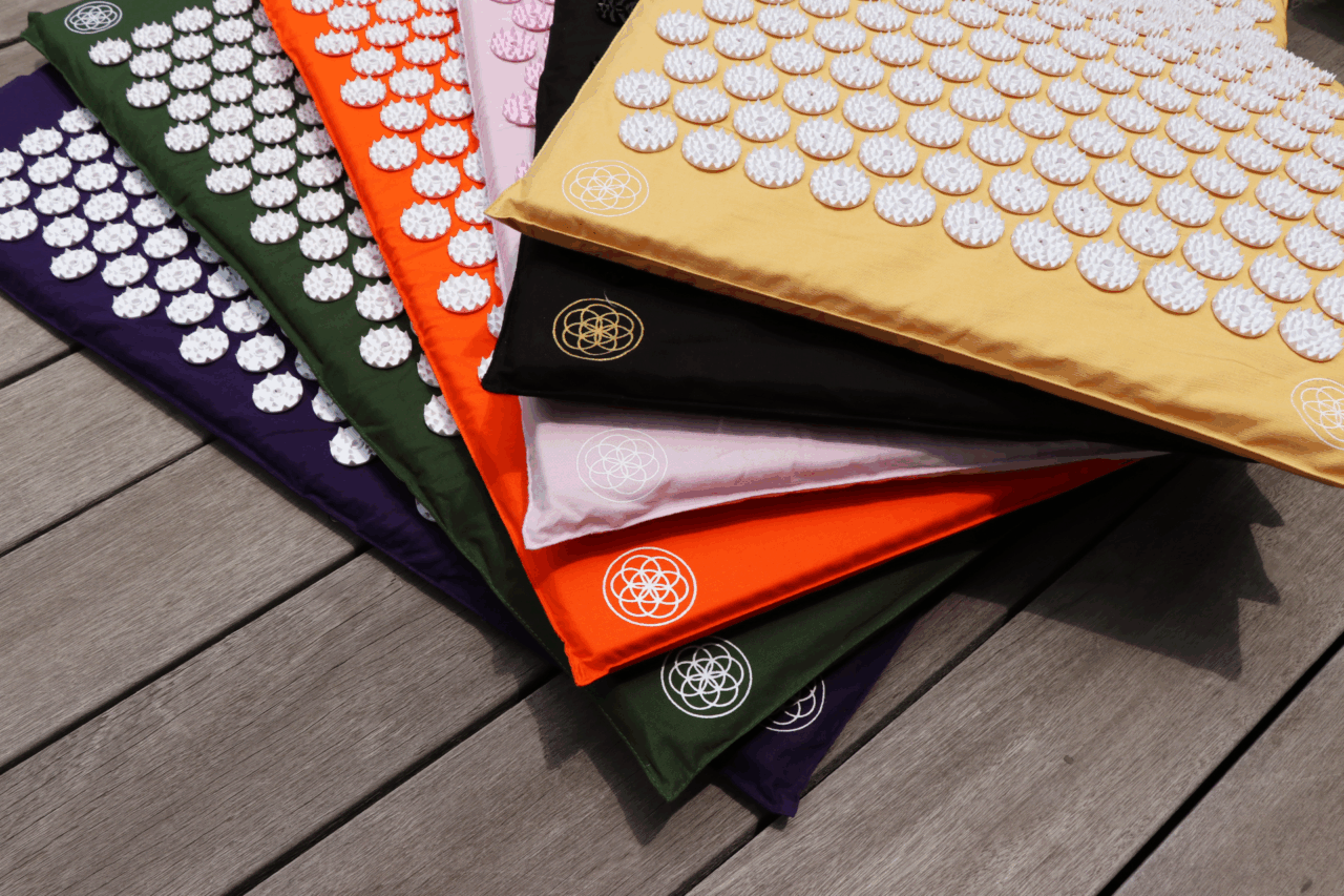 話題の「シャクティマット」とは？実際に購入した4人が効果や痛みを