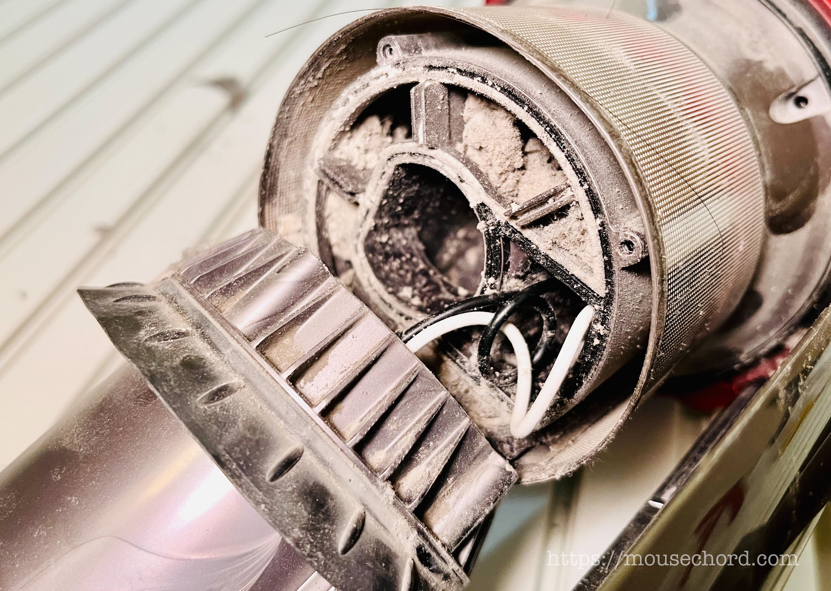 分解洗浄] Dyson V10 Fluffy+SV12メンテナンス編！ - MouseChord.com