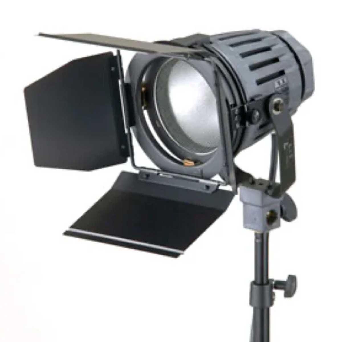 TOSHIBA イオライト 500w 3灯キット - LIGHT UP RENTAL