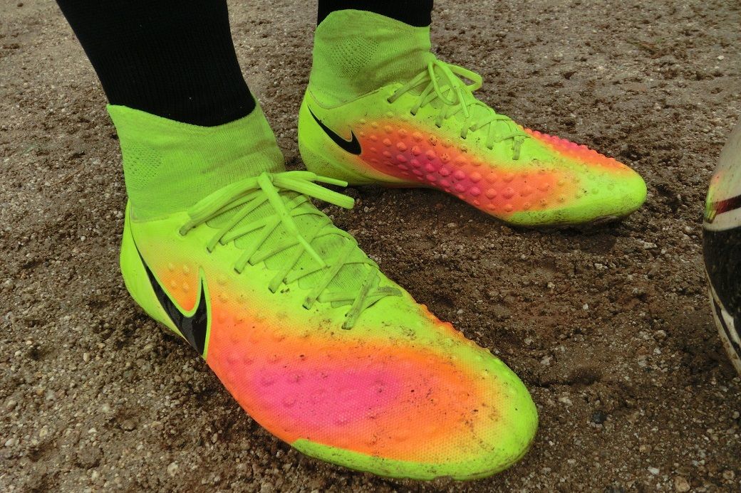 レビュー】 ナイキ マジスタオーデン2 HG-E 感想 : Kohei's BLOG