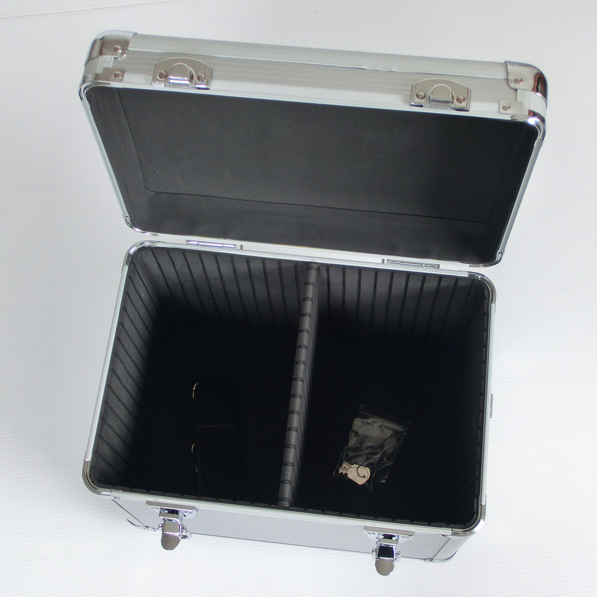 アルミケース 小型 T3AA-S 工具箱 幅36.5×奥行27.5×高さ32cm 鍵付き