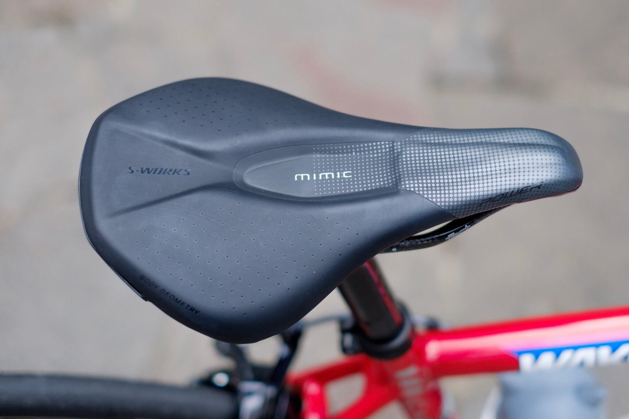 サドル界のゲームチェンジャー。ウィメンズサドル「S-Works POWER with