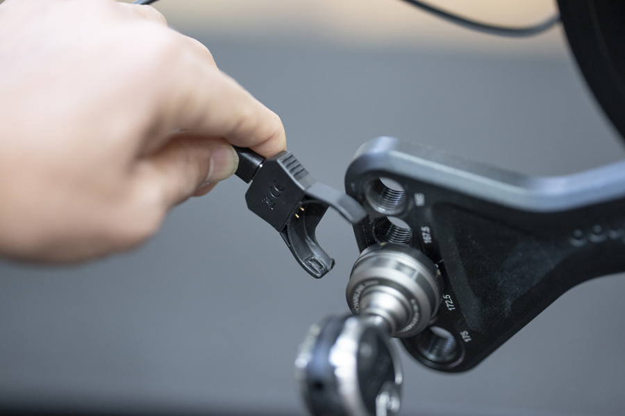 Wahoo】トライアスリート待望のペダル一体型パワーメーター誕生