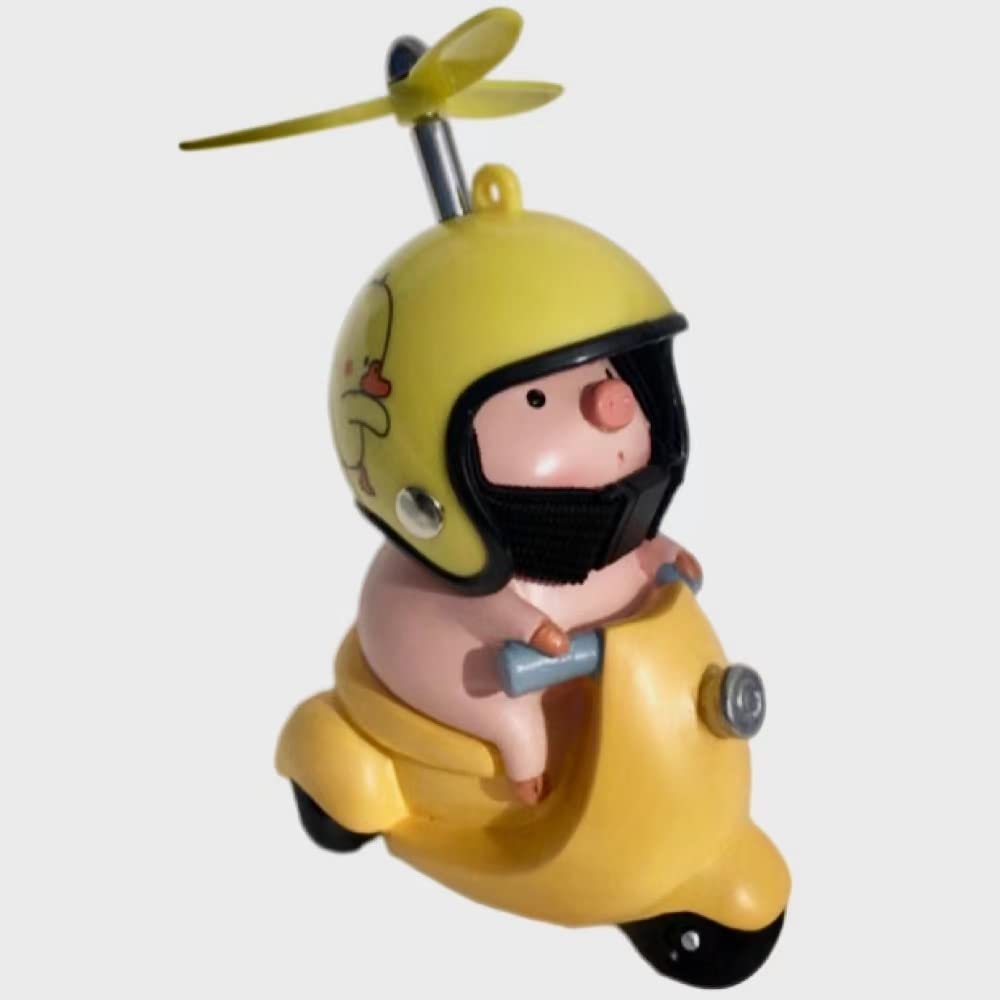 Amazon.co.jp: バイク乗ってるブタちゃん 黄色 車内アクセサリー