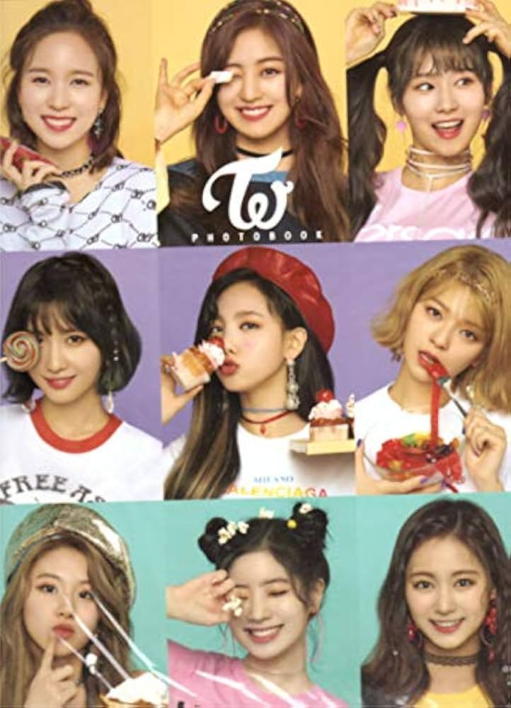 Amazon.co.jp: TWICE トゥワイス 【 写真集 Premium Photo Book 大型
