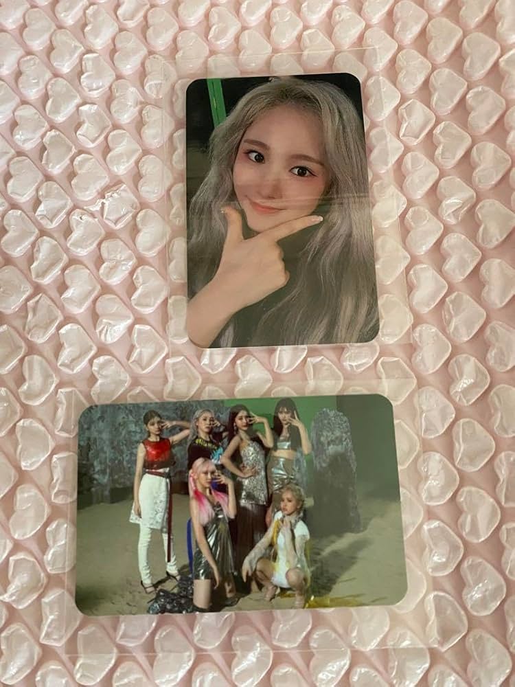 Amazon.co.jp: EVERGLOW エバグロ HUSH トレカ ミア : ホビー