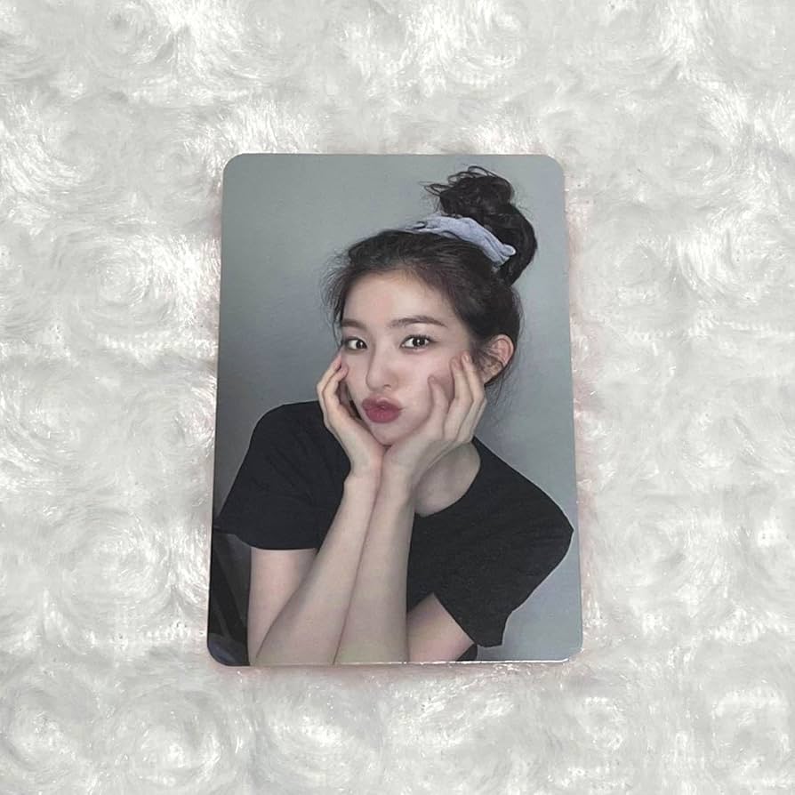 Amazon.co.jp: Red Velvet QUEENDOM アイリーン トレカ 公式 : おもちゃ