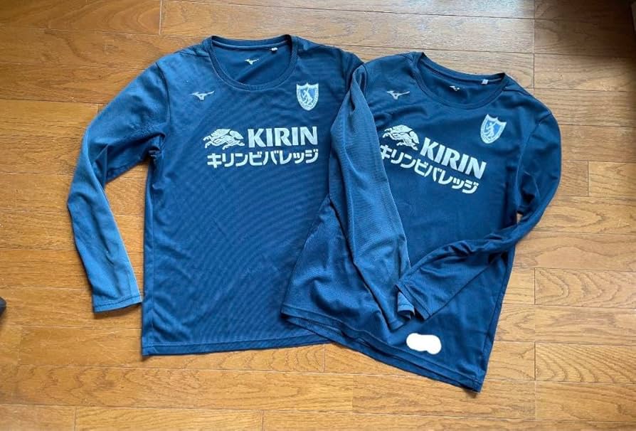 Amazon.co.jp: 大学サッカースポンサー入り練習着2着モレリア青森山田