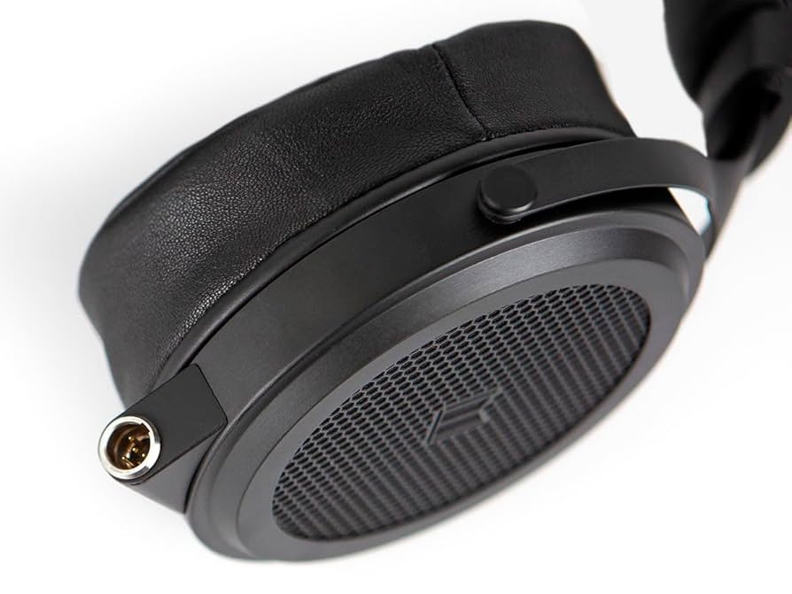 Monolith M1570 平面駆動ヘッドホン バランスケーブル2種付き ド