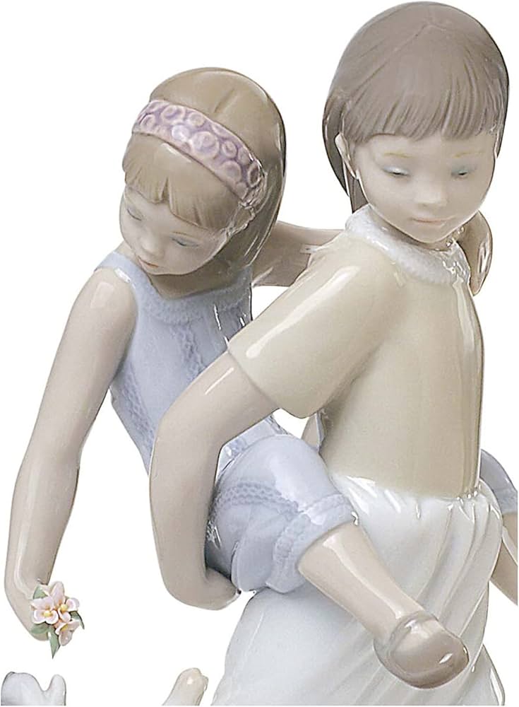 Amazon.co.jp: Lladro Oh Happy Days 磁器彫刻 : ホーム＆キッチン