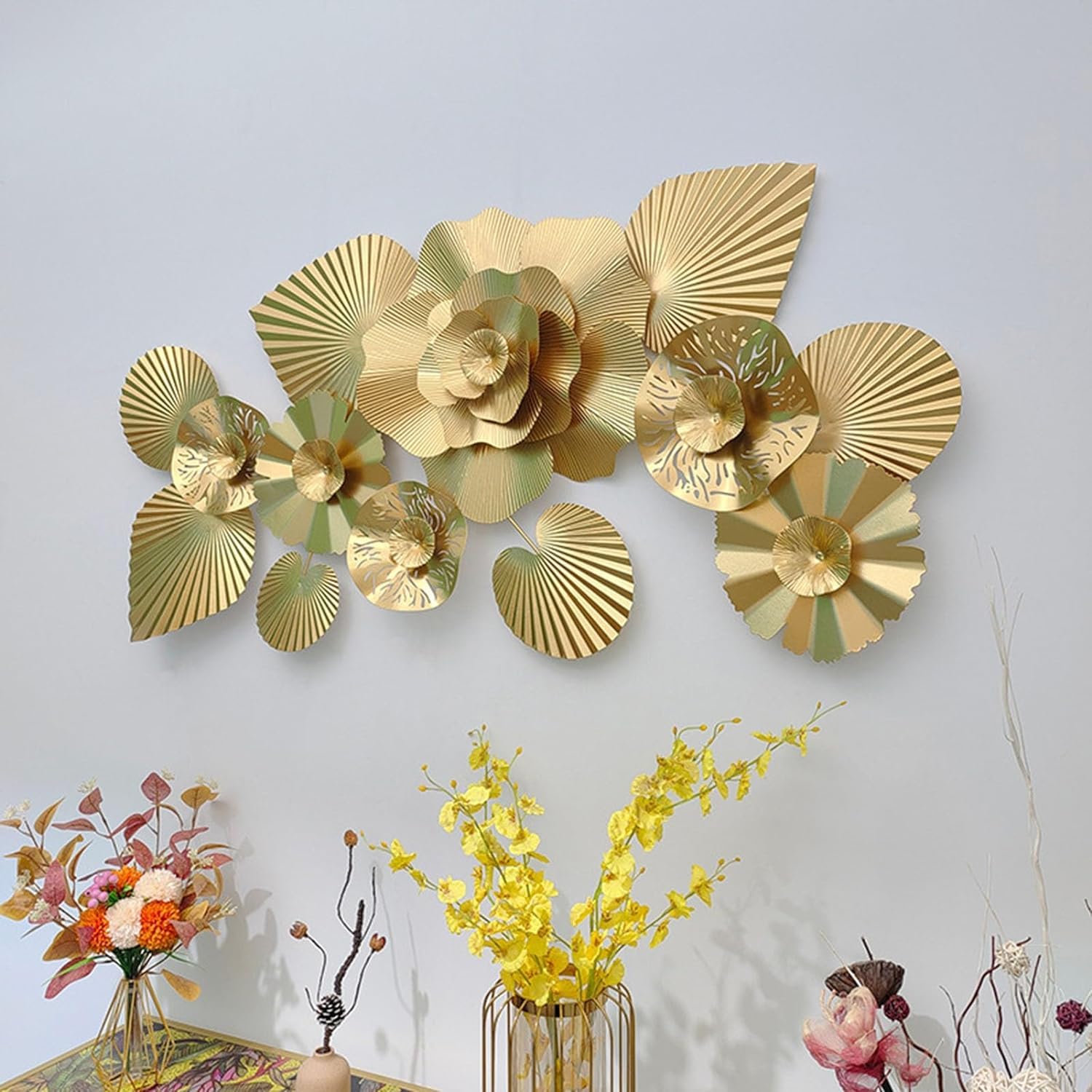 Amazon｜アイアン ウォールデコ 壁飾り 金属壁装飾ゴールド花柄壁彫刻