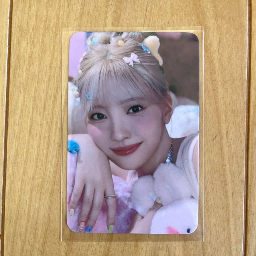 Amazon.co.jp: NiziU マユカ 特典 トレカ Press Play Heartris : おもちゃ