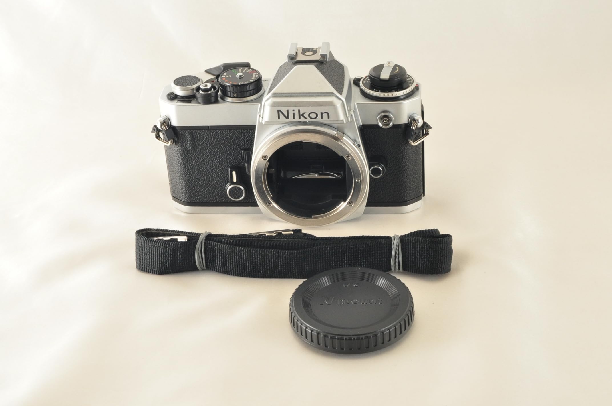 美品】Nikonニコン FE シルバー【完動品】ズームレンズ、フィルター