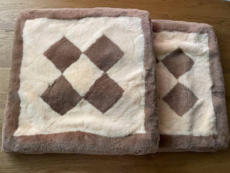 Amazon.co.jp: エクセルヒューマン ムートン座布団 : ホーム＆キッチン