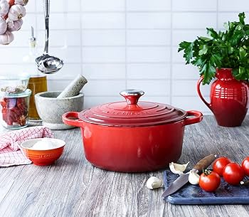 Amazon.com: Le Creuset Enameled Cast Iron Signature Round Dutch