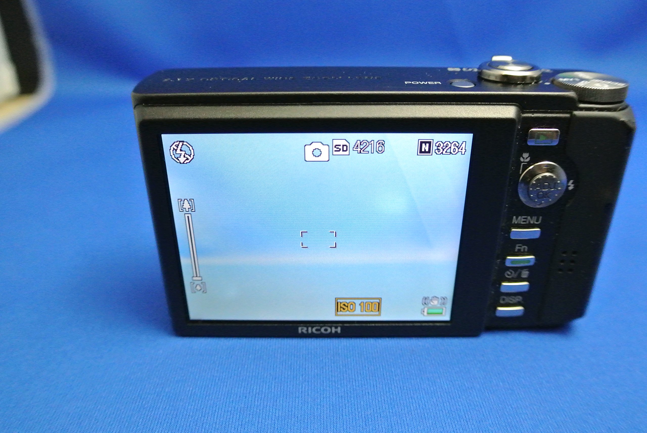 Amazon | RICOH デジタルカメラ R10 ブラック R10BK | コンパクト 通販